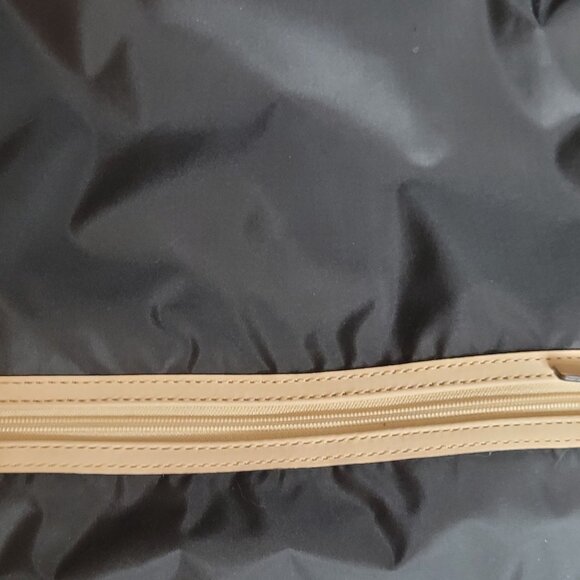 Kate Spade Pucker Up PVC Makeup Bag Round Top Handle Orange Slices 10x12x4 Inch - Picture 9 of 9